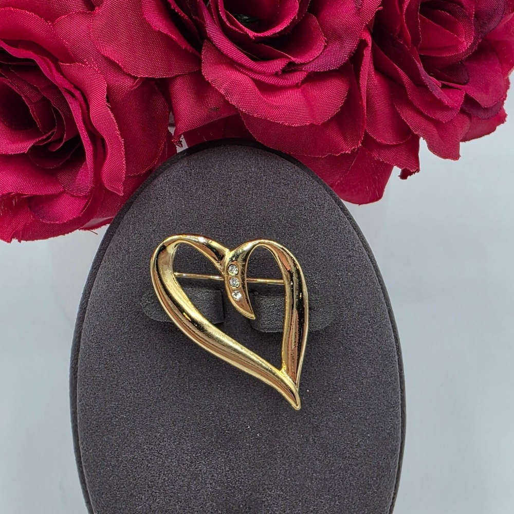 Heart Brooch Pin Gold Tone Rhinestones Pin Vintage Fashion Jewelry Valentine's